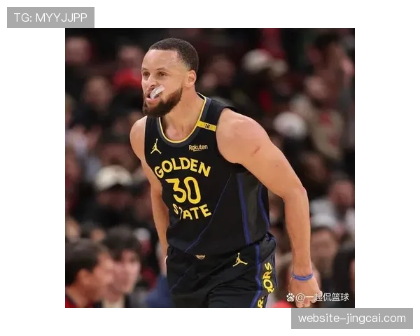 三分手感仍待回暖库里汤普森季前赛首秀合砍十五分展现勇士新赛季潜力